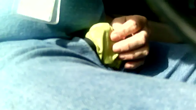 Policeman20742 online show from 13, 12, 2024