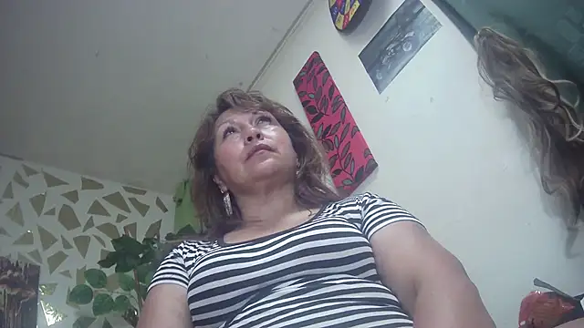 Kazsandraa online show from 13, 1, 2025