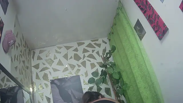 Kazsandraa online show from 17, 1, 2025