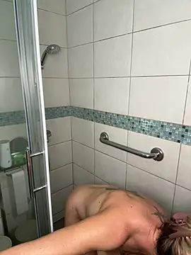 Snapshot of Lara_Bergmann chatting on 8, 1, 2025 Lara Bergmann online show from 8, 1, 2025