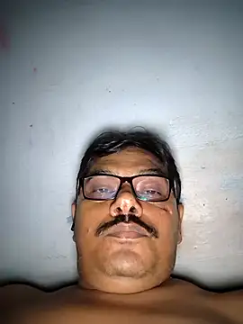 Snapshot of Srmotrs chatting on 9, 10, 2025 Srmotrs online show from 9, 10, 2025