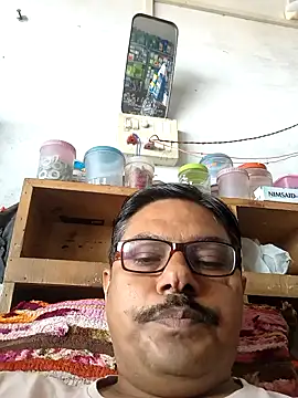 Snapshot of Srmotrs chatting on 11, 10, 2025 Srmotrs online show from 11, 10, 2025