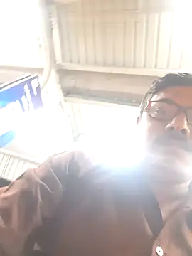 Snapshot of Srmotrs chatting on 12, 10, 2025 Srmotrs online show from 12, 10, 2025