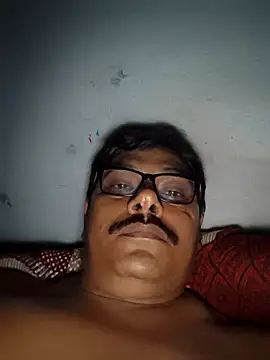 Snapshot of Srmotrs chatting on 15, 10, 2025 Srmotrs online show from 15, 10, 2025