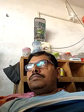 Snapshot of Srmotrs chatting on 18, 10, 2025 Srmotrs online show from 18, 10, 2025