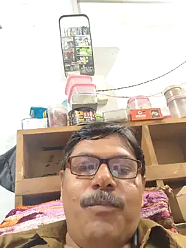 Snapshot of Srmotrs chatting on 29, 10, 2025 Srmotrs online show from 29, 10, 2025