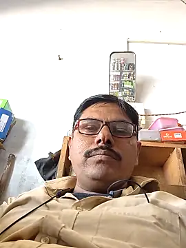 Snapshot of Srmotrs chatting on 13, 11, 2025 Srmotrs online show from 13, 11, 2025