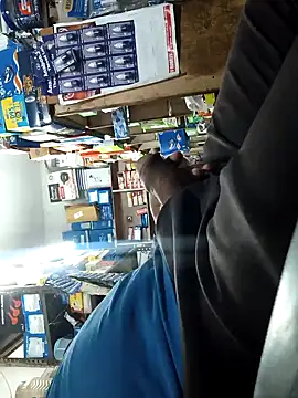 Snapshot of Srmotrs chatting on 14, 11, 2025 Srmotrs online show from 14, 11, 2025