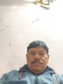 Snapshot of Srmotrs chatting on 19, 11, 2025 Srmotrs online show from 19, 11, 2025