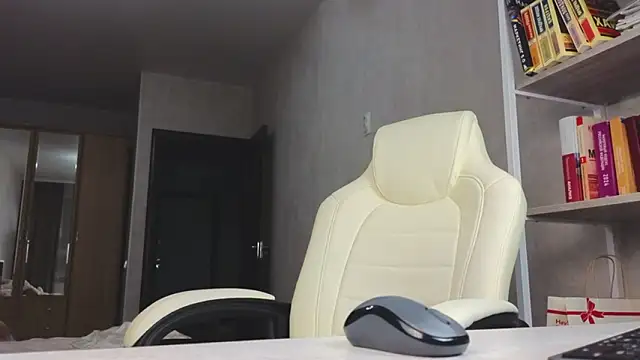 Marietta Castro online show from 5, 2, 2026