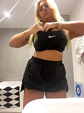 Snapshot of Arabellalee23 chatting on 4, 12, 2024 Arabellalee23 online show from 4, 12, 2024