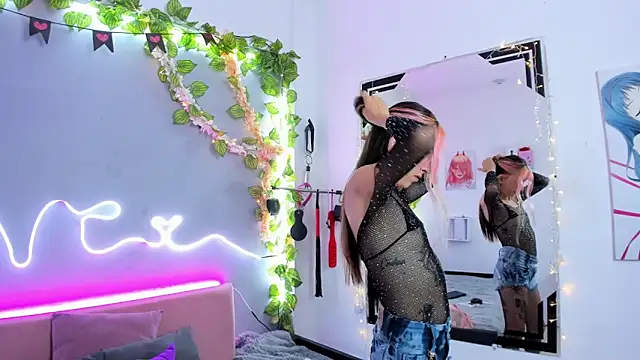 YouliteSllut2 online show from 6, 2, 2025