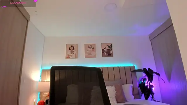 Victoria romanox online show from 12, 10, 2025