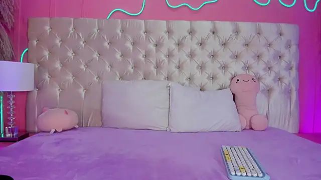 Julieta Cortes   online show from 13, 3, 2026