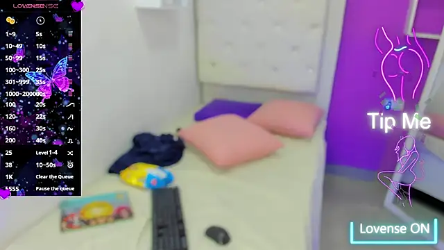Alanna hot3 online show from 23, 1, 2025