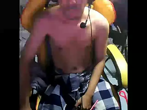 Snapshot of cloudyth1994 chatting on 14, 12, 2024 cloudyth1994 online show from 14, 12, 2024