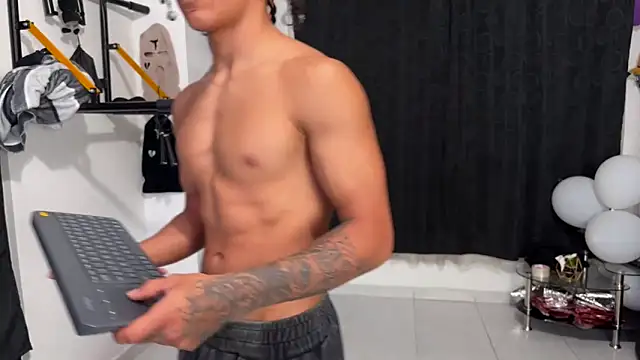 Snapshot of jokergc_2 chatting on 28, 11, 2025 jokergc 2 online show from 28, 11, 2025