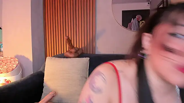 Snapshot of rose_xd chatting on 8, 11, 2025 rose xd online show from 8, 11, 2025