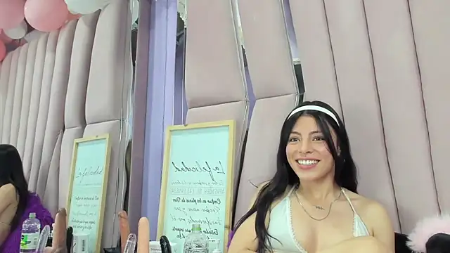 Snapshot of Sasha_Petitte chatting on 30, 9, 2025 Sasha Petitte online show from 30, 9, 2025