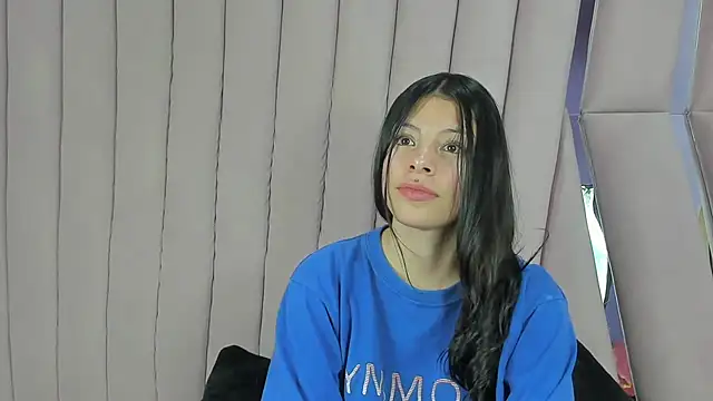 Snapshot of Sasha_Petitte chatting on 9, 10, 2025 Sasha Petitte online show from 9, 10, 2025