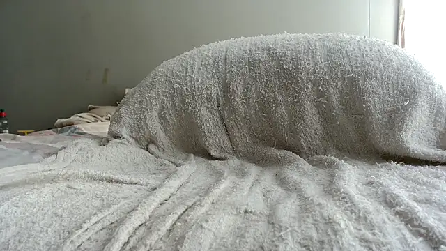 Snapshot of SEXYLIGHTBITCH chatting on 4, 4, 2026 SEXYLIGHTBITCH online show from 4, 4, 2026