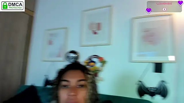 Snapshot of aleja_montiel__ chatting on 20, 10, 2025 aleja montiel online show from 20, 10, 2025