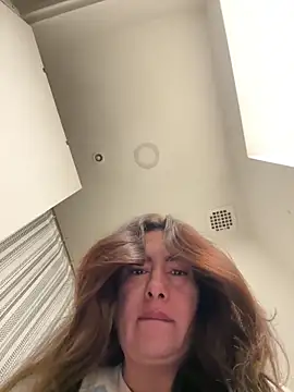 xLadyScarlettx online show from 5, 2, 2026