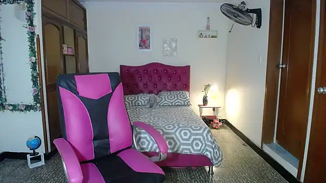 danielle rose 1 online show from 14, 12, 2024