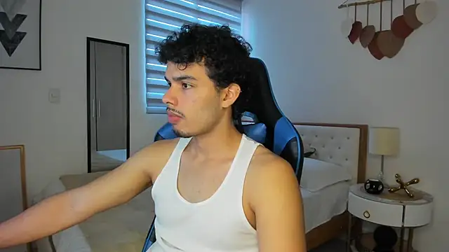 mateoleonee online show from 12, 2, 2025