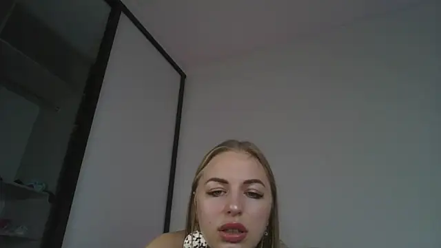 Kristina diamond online show from 3, 1, 2025