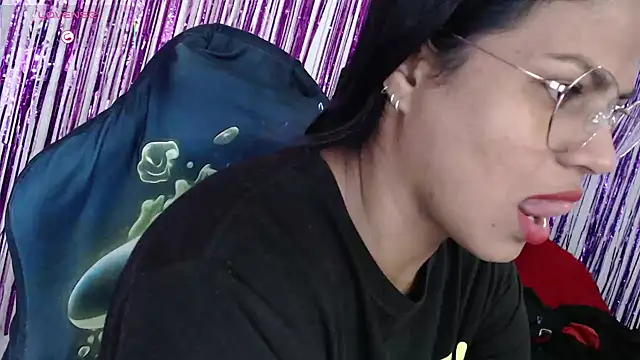 SweetAlmaa online show from 28, 11, 2025