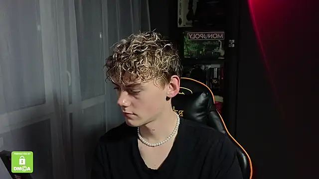 Snapshot of Keytaro chatting on 13, 10, 2025 Keytaro online show from 13, 10, 2025