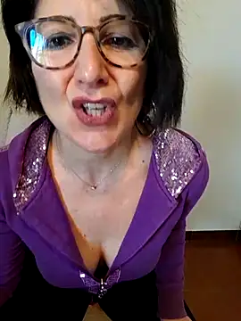 Snapshot of Viola8p chatting on 30, 9, 2025 Viola8p online show from 30, 9, 2025