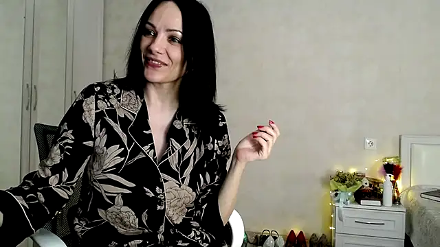 Devil Goddess online show from 23, 12, 2024