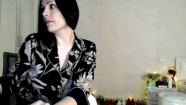 Devil Goddess online show from 23, 12, 2024
