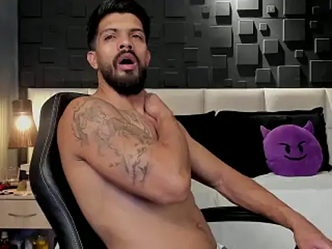 DannSaenz online show from 4, 2, 2025