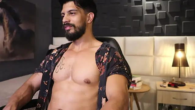 DannSaenz online show from 15, 2, 2025