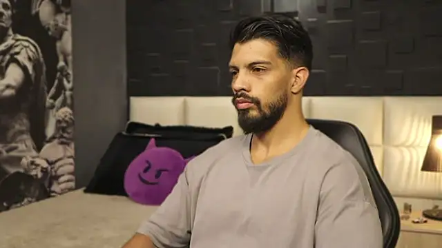 DannSaenz online show from 25, 2, 2025