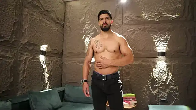 DannSaenz online show from 4, 3, 2025