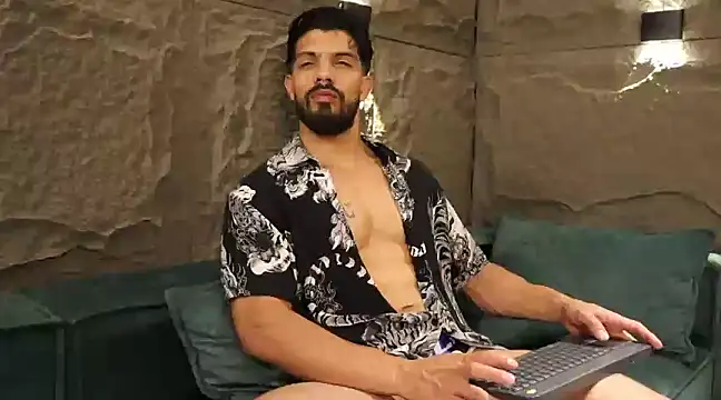 DannSaenz online show from 5, 3, 2025