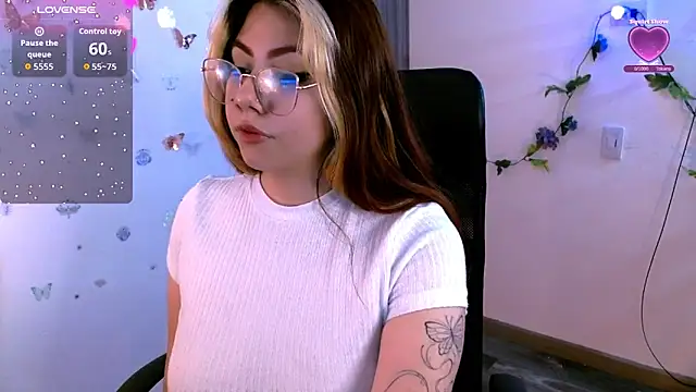 aliaa boobs online show from 26, 11, 2025