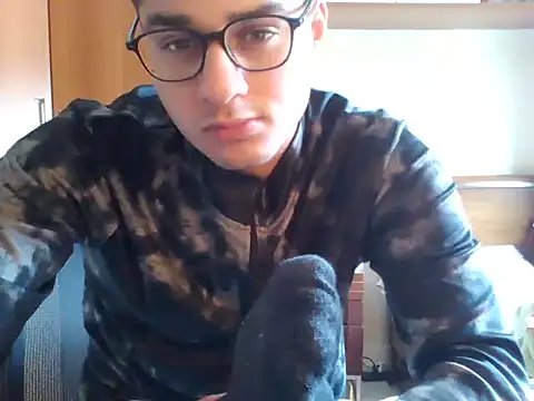 Eggsyapel online show from 10, 11, 2025