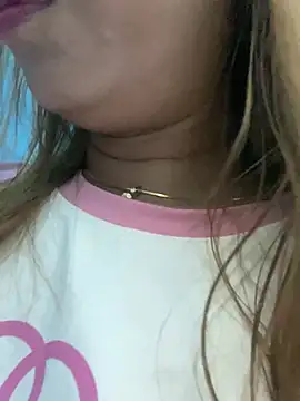 Linaannn online show from 1, 3, 2025