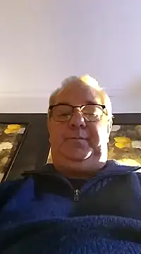 Petitfilou33 online show from 5, 12, 2024