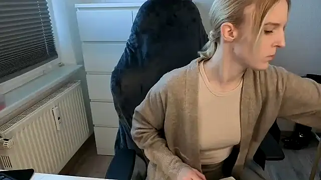 Luna Lacroix online show from 18, 1, 2026