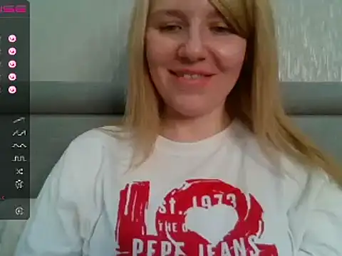 urbadkitty online show from 20, 12, 2024