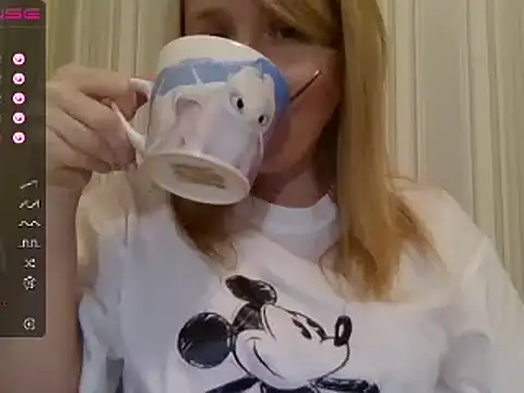 urbadkitty online show from 17, 1, 2025