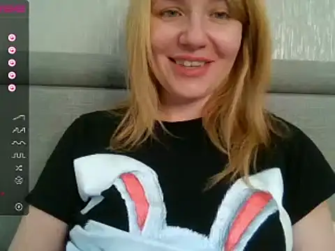 urbadkitty online show from 24, 2, 2025