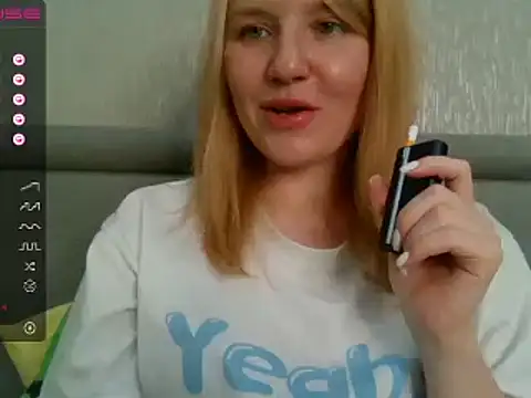 urbadkitty online show from 18, 3, 2025