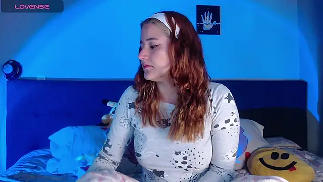 Snapshot of luna_palmerau chatting on 12, 1, 2026 luna palmerau online show from 12, 1, 2026